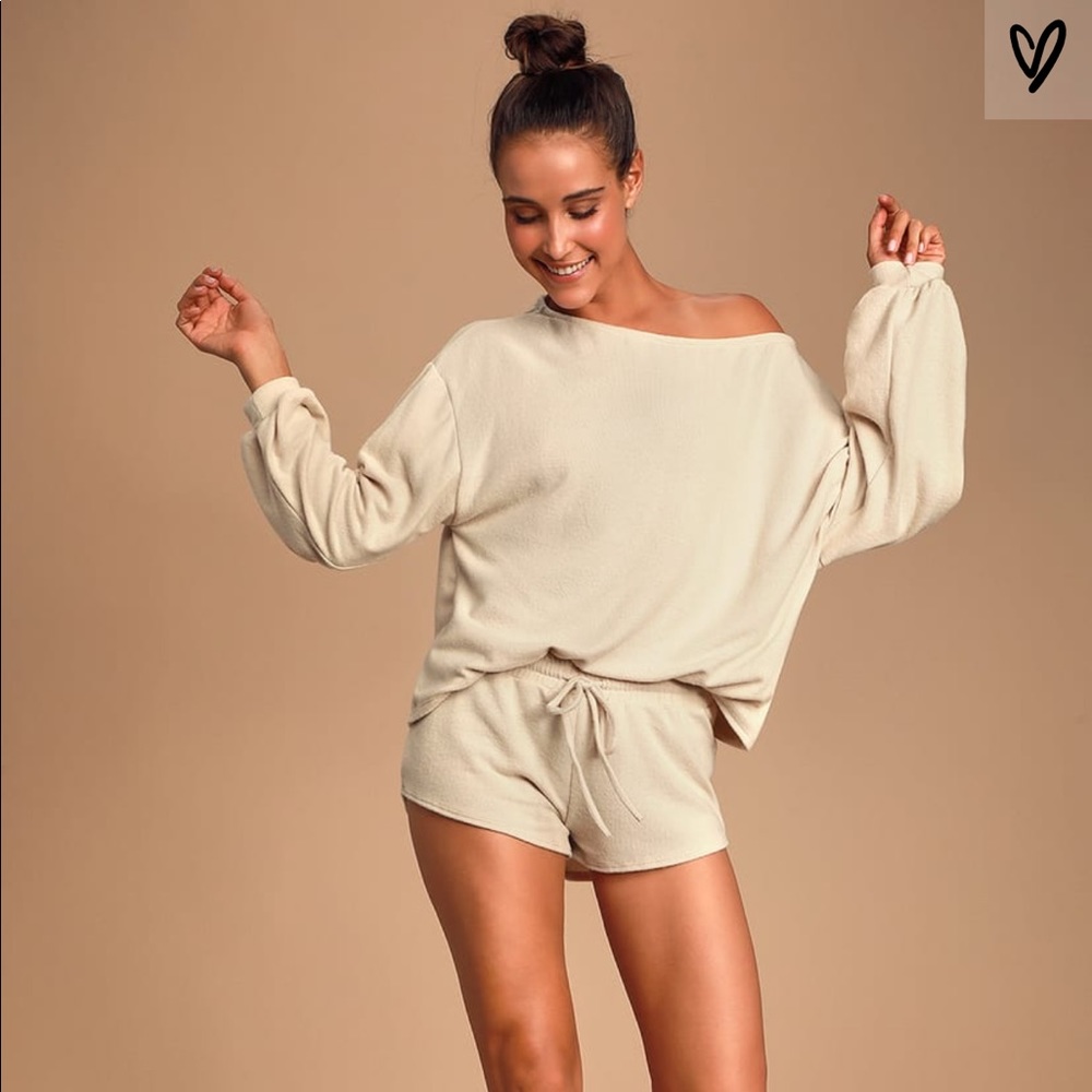Lulu’s Cozy As Can Be Cream Sweater and short SET